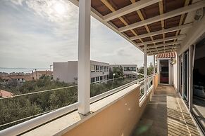 Luxury Spacious apt Near Znjan Beach w sea View