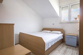 Luxury Spacious apt Near Znjan Beach w sea View