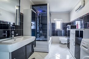 Luxury Spacious apt Near Znjan Beach w sea View
