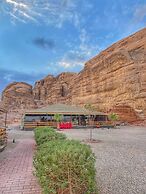 Rum Oasis Luxury Camp