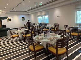 Royal Mirage Hotel and Apartments
