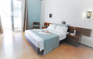Ladikos Garden