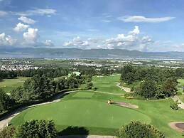 Dali Art Golf Hotel