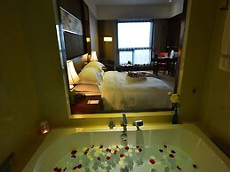 Dali Art Golf Hotel