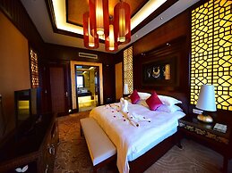 Dali Art Golf Hotel
