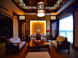 Dali Art Golf Hotel