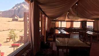 Yasmina Luxury Camp