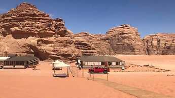 Yasmina Luxury Camp