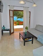 Holiday House Angelos on Agios Gordios Beach