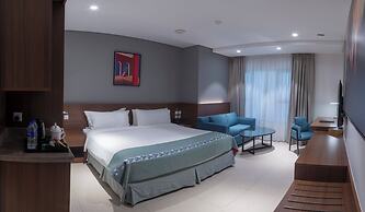 Boulevard hotel