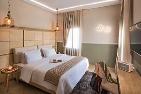 2 Bed Villa - Sleeps 4 - Pool - Private Chef