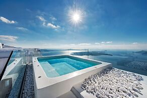 2 Bed Villa - Sleeps 4 - Pool - Private Chef