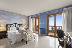 Luxury Villa Luna Suites frente al mar