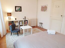 Maison de Ville Confortable Avec Cour Intérieure