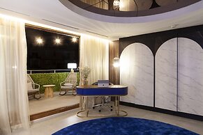 Nivia Born Boutique Hotel