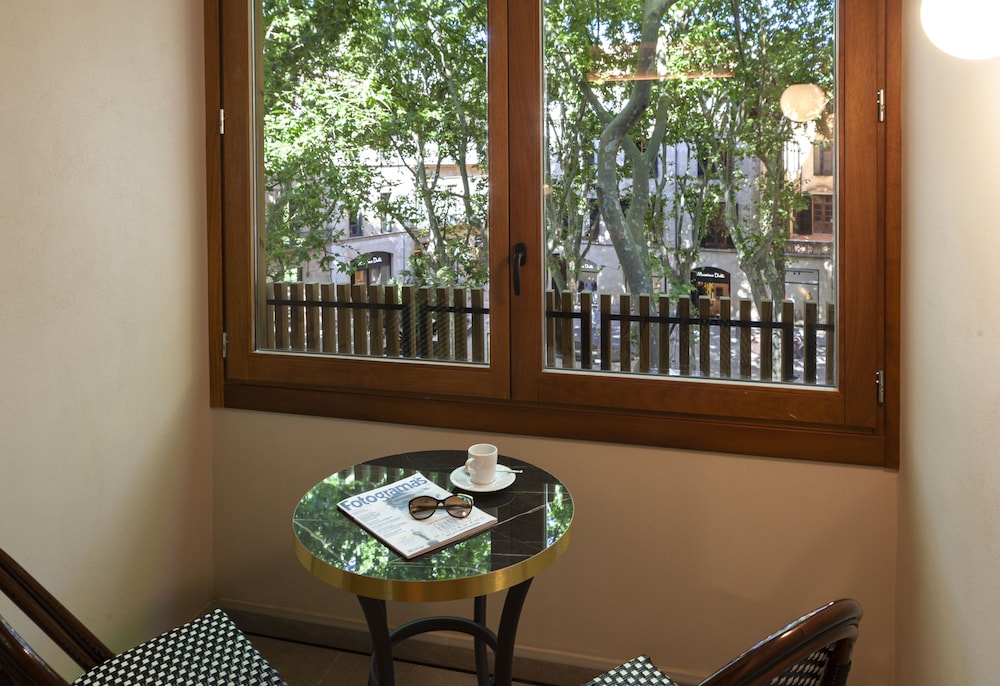 Nivia Born Boutique Hotel