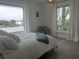 Coastal Apartment With sea Views