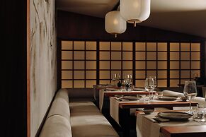 Hotel 77 Seventy-Seven