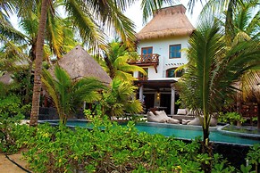 Delos Luxury 9 Bedroom near Chicxulub