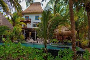 Delos Luxury 9 Bedroom near Chicxulub
