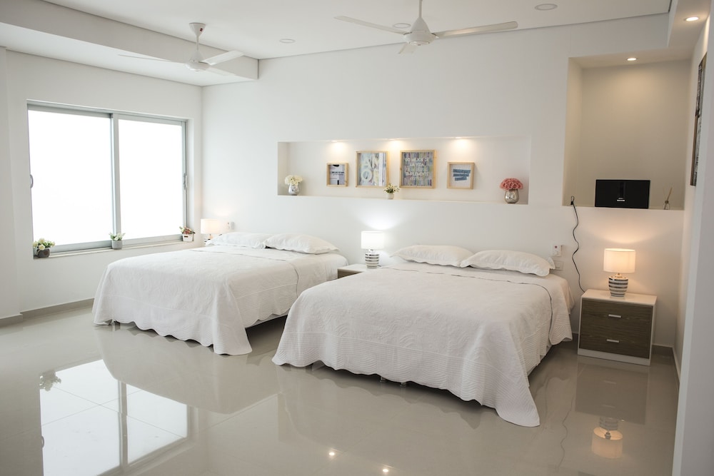 Hakuna Beach House