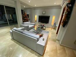 Hakuna Beach House