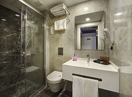 Dora Pera Hotel