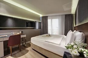 Dora Pera Hotel
