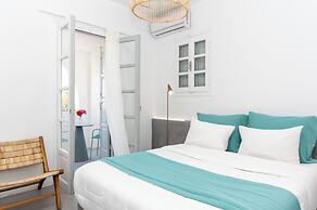 Nuvia Suites