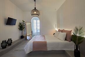 Nuvia Suites