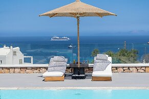 Nuvia Suites