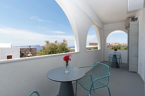 Nuvia Suites