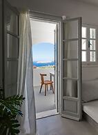 Nuvia Suites