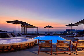 Nuvia Suites