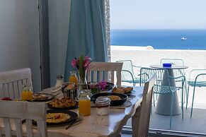 Nuvia Suites