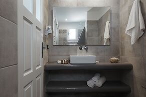 Nuvia Suites