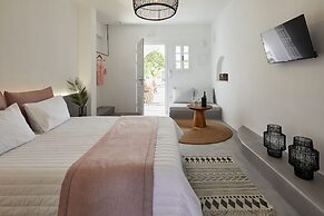 Nuvia Suites