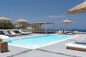 Nuvia Suites