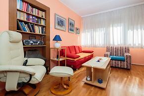 Comfortable and Fully Furbished apt in Center