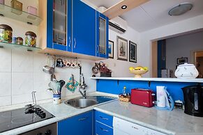 Comfortable and Fully Furbished apt in Center