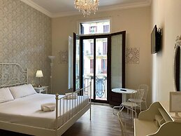 Hostal Lumine Suites by gaiarooms