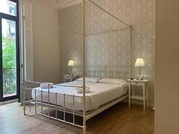 Hostal Lumine Suites by gaiarooms