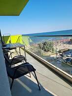 Hampton Alezzi