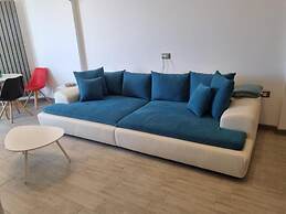 Hampton Alezzi