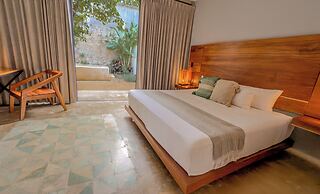 Hotel Unknown