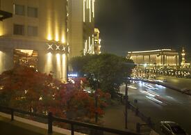Museum Plaza