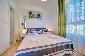 Luxury Seaside Apartment by Litto