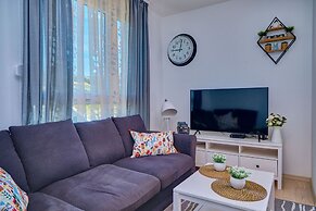 Luxury Seaside Apartment by Litto