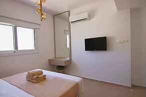 Phaedrus Living: Seaview Luxury Flat Limnaria 151