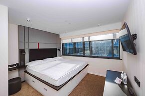 Maxima Domodedovo Hotel